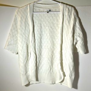 Croft & Barrow shrug size pl knit white short sleeves open front